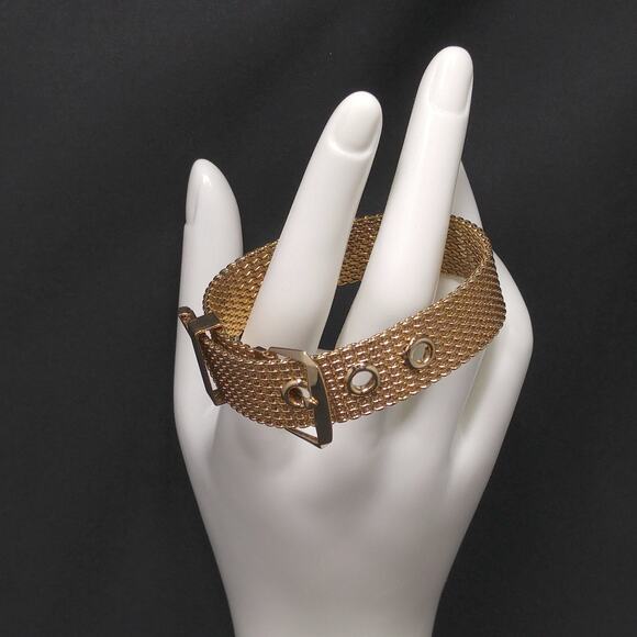Vintage Avon Mesh Bracelet, Belt Buckle Style, 1970s, Gold Tone - Picture 9 of 10